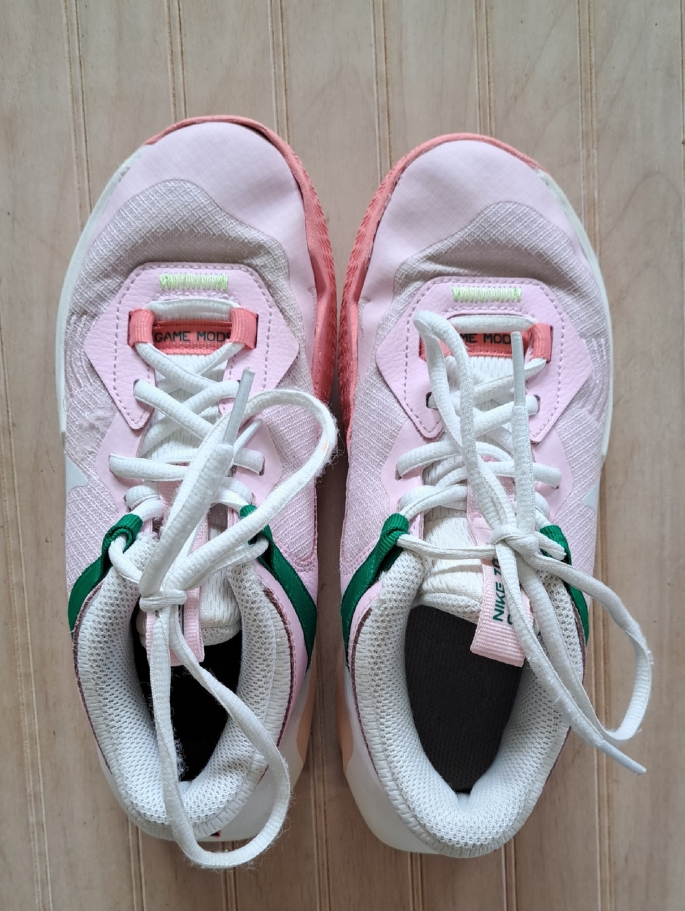 Nike Air Zoom Crossover Pink Foam Malachite GS Basketball Shoes 3.5Y